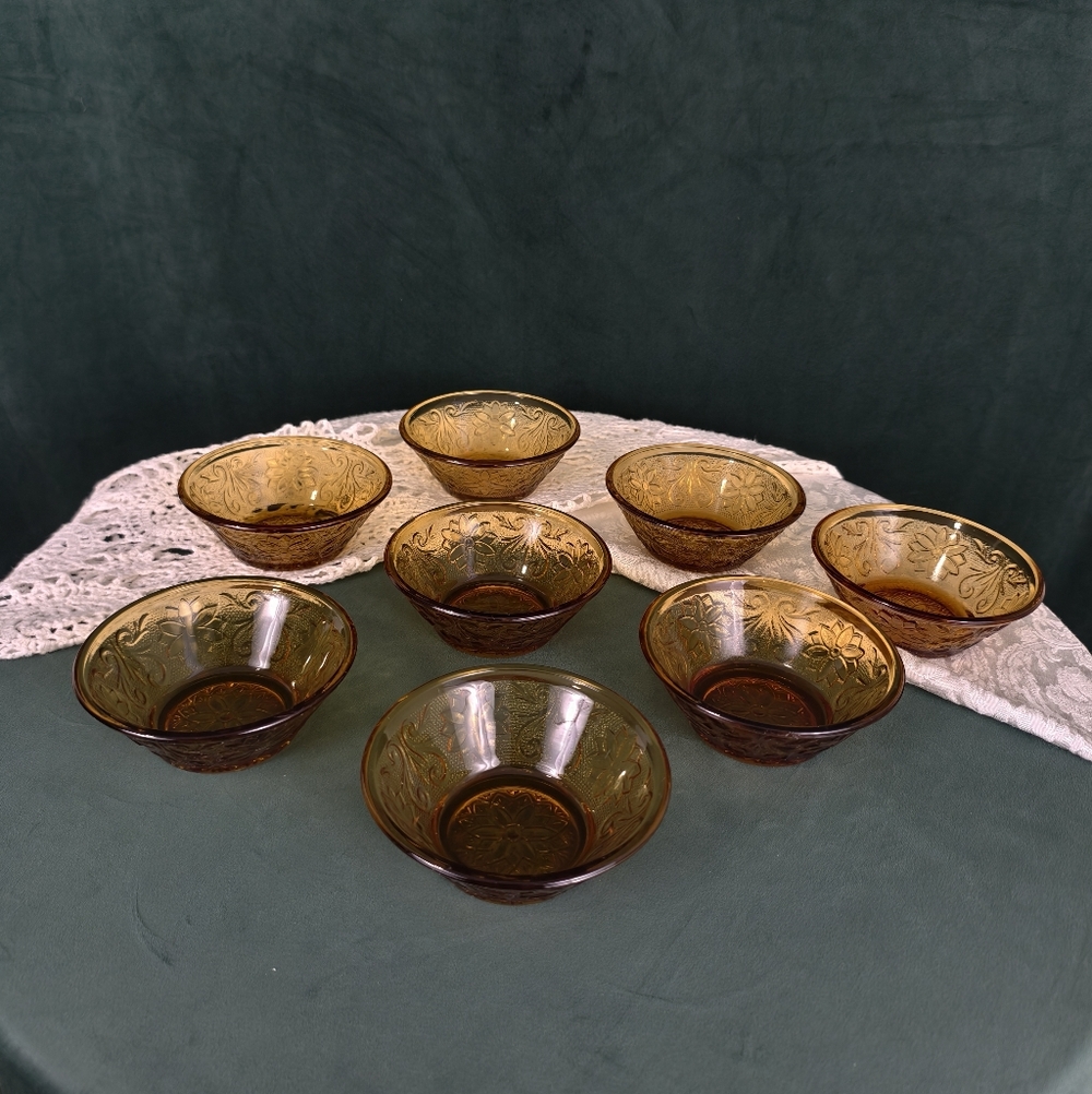 Vintage 8 Amber Glass Small Dessert Berry Bowls